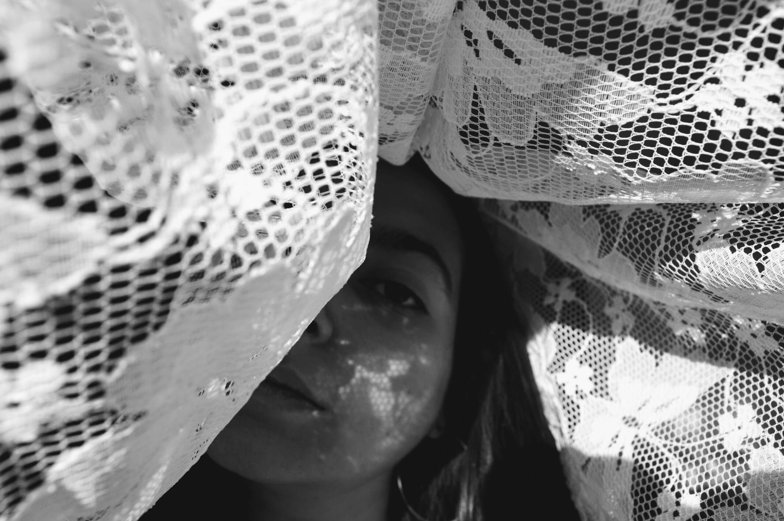 Channel Your Inner Lana Del Rey With This Vintage Footage How-To 28 emily valletta ahpmjHiCWJ8 unsplash scaled